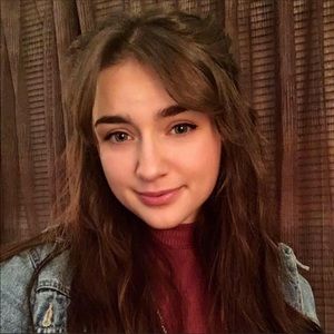 Meet your Posher, Courtney